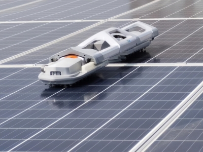 Waterless Operation Automatic Solar Panels Cleaning Robot Automatic Solar Panel Cleaning Machine